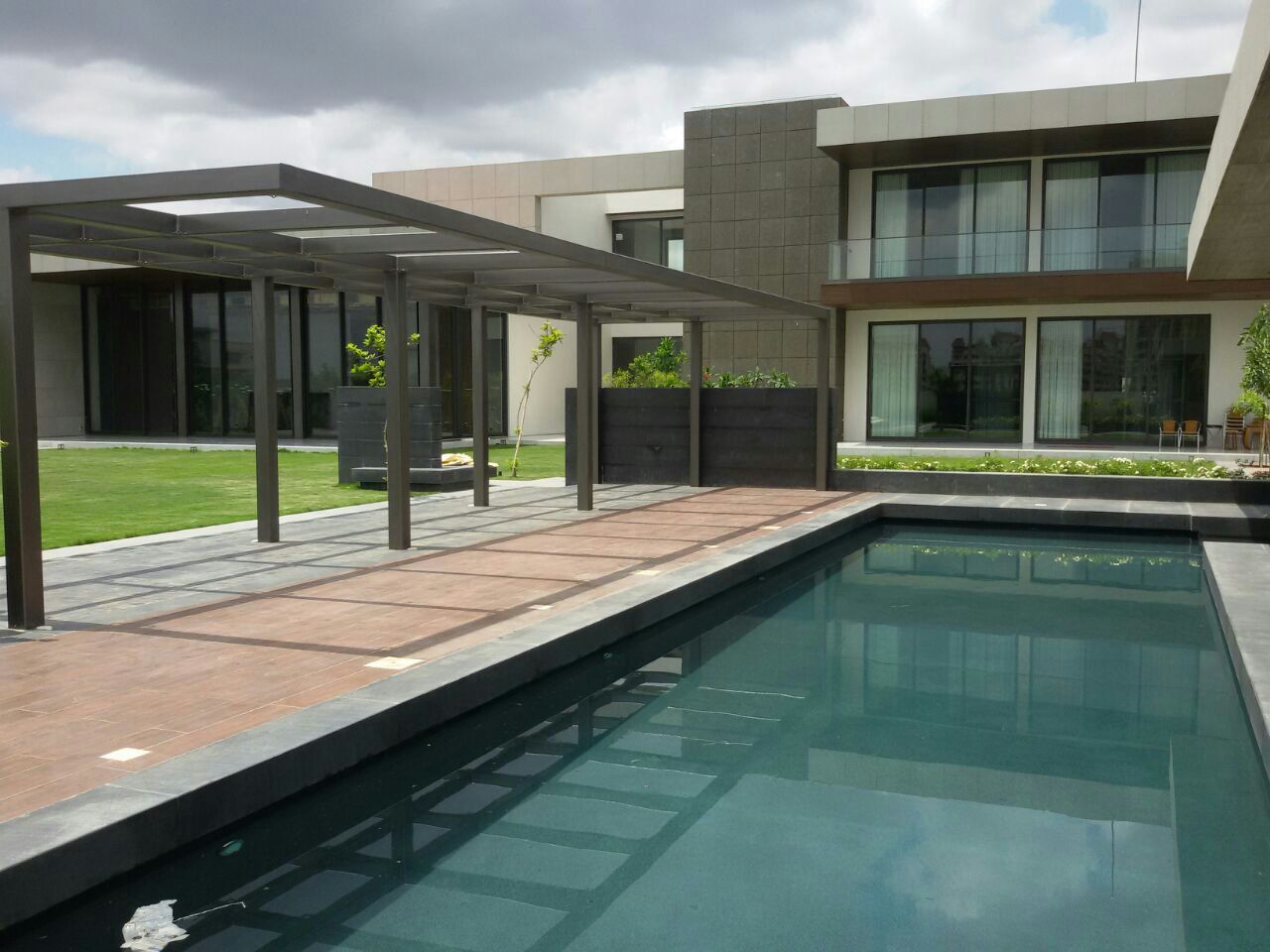 Rajesh Jain Bungalow pool